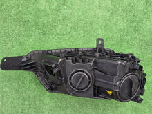 Laden Sie das Bild in den Galerie-Viewer, Frontscheinwerfer Skoda Yeti 5L1941015C Xenon Links Scheinwerfer Headlight SCH1851416099xq