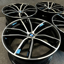 Laden Sie das Bild in den Galerie-Viewer, 4x Alufelge 18 Zoll 8.0" 5x112 30ET Glanz Schwarz 8093915 BMW 5 G31 G30 FEL2841540142gd