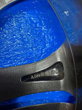 Load image into Gallery viewer, 1x Alufelge 17 Zoll 6.5&quot; 5x112 38ET A2534010600 Mercedes-Benz Glc Rim Wheel