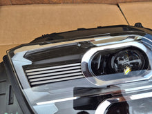 Laden Sie das Bild in den Galerie-Viewer, Frontscheinwerfer Mitsubishi Cross Full LED Ein Stück (Rechts oder Links)