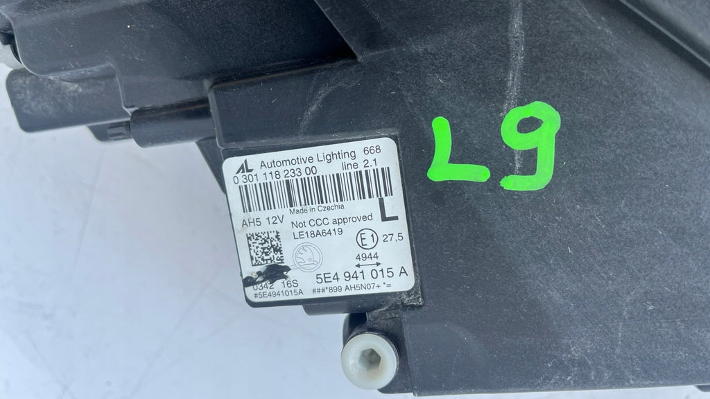 Frontscheinwerfer Skoda Octavia I 5E4941015A Links Scheinwerfer Headlight SCH2391458986dn