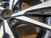 Laden Sie das Bild in den Galerie-Viewer, 1x Alufelge 18 Zoll 5x114.3 Toyota Rav 4 Rim Wheel FEL9836015097lc
