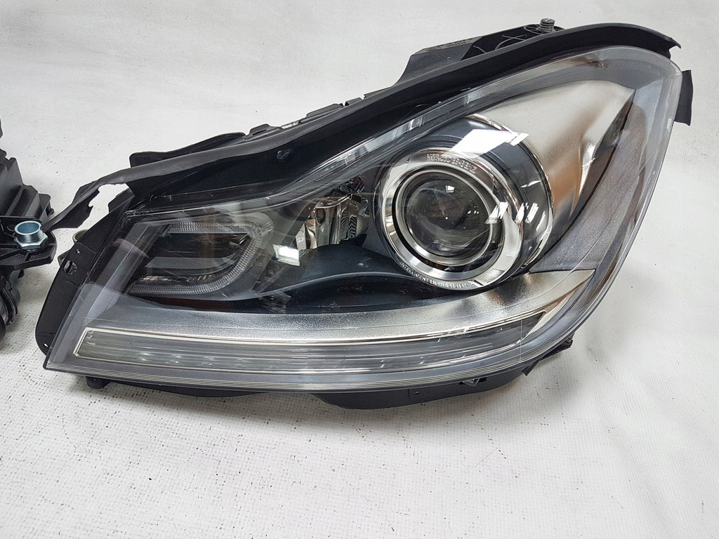 Frontscheinwerfer Mercedes-Benz W204 A2048204339 A2048204439 Xenon Ein Satz SCH2782021732ha