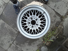 Laden Sie das Bild in den Galerie-Viewer, 1x Alufelge 16 Zoll 5x112 Glanz BMW E24 E23 E34 Rim Wheel FEL9972473599cp