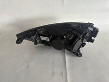 Laden Sie das Bild in den Galerie-Viewer, Frontscheinwerfer Audi A1 82A941004 Rechts Scheinwerfer Headlight SCH4097210765cy