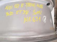 Laden Sie das Bild in den Galerie-Viewer, 1x Alufelge 20 Zoll 9.0" 5x112 38ET Glanz Silber 4KE601025 Audi E Tron Rim Wheel FEL7640265324qv