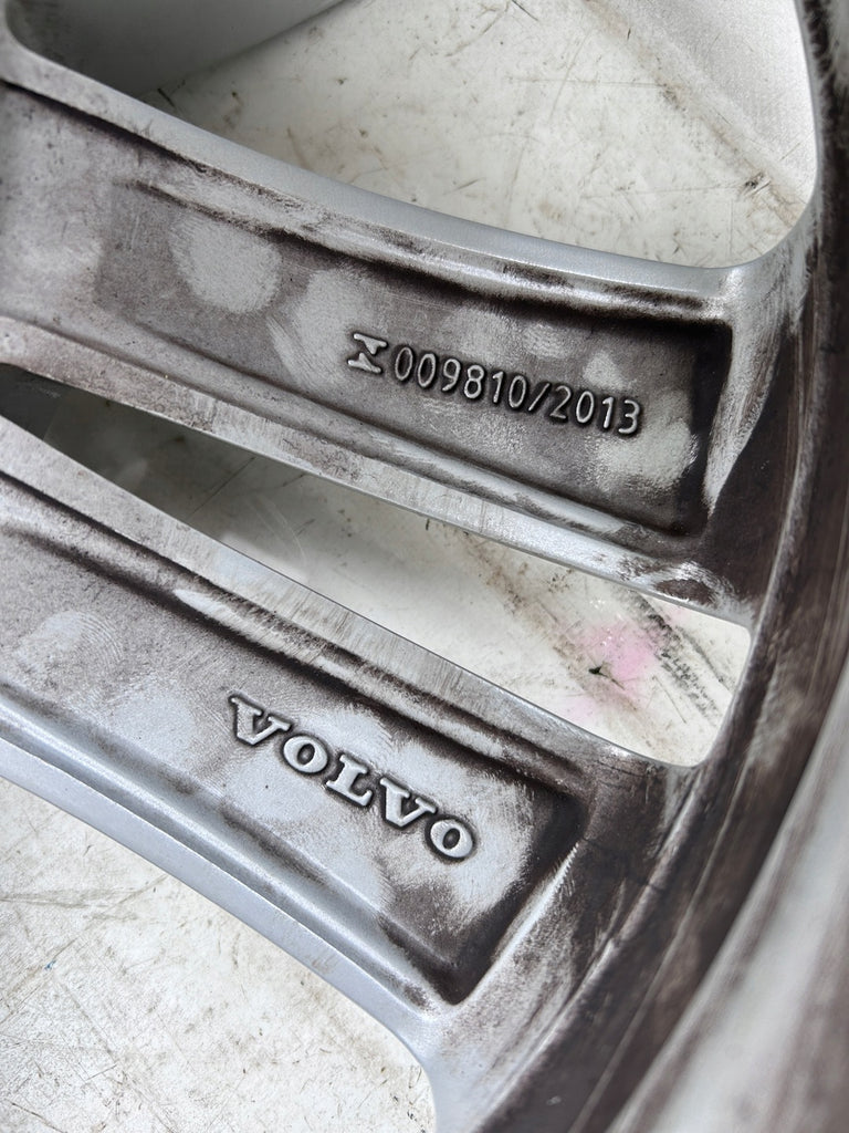 1x Alufelge 17 Zoll 7.0" 5x108 40 5ET Glanz Silber 31471309 Volvo S60 V60