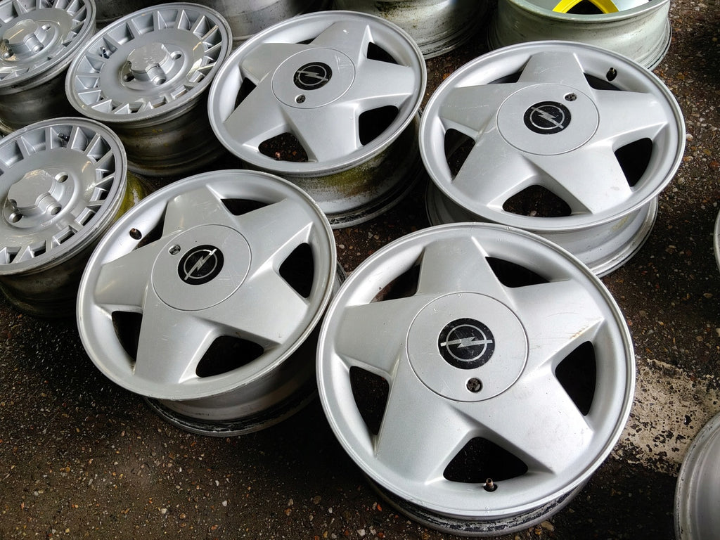 4x Alufelge 15 Zoll 6.0" 4x100 49ET Glanz Silber Opel Rim Wheel FEL2114495540bx