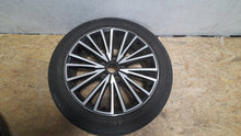 Laden Sie das Bild in den Galerie-Viewer, 1x Alufelge 17 Zoll 7.0" 5x112 49ET 5F0601025Q Seat Rim Wheel FEL6307208739cy