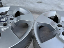 Laden Sie das Bild in den Galerie-Viewer, 4x Alufelge 17 Zoll 7.5" 5x112 47 5ET Glanz Silber A2044013602 Mercedes-Benz FEL9647793393as