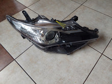 Laden Sie das Bild in den Galerie-Viewer, Frontscheinwerfer Toyota Auris 81110-02E21-1 LED Rechts Scheinwerfer Headlight SCH3681151159qi