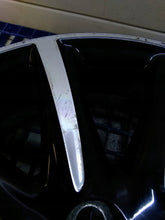 Laden Sie das Bild in den Galerie-Viewer, 1x Alufelge 15 Zoll 4.5&quot; 4x100 35ET Glanz Schwarz PW457-0H003 Toyota Aygo