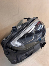 Laden Sie das Bild in den Galerie-Viewer, Frontscheinwerfer Mercedes-Benz A2069066104 Links Scheinwerfer Headlight SCH1303039682bk