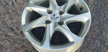 Load image into Gallery viewer, 1x Alufelge 15 Zoll 6.0" 4x100 23ET Glanz Silber 9673773577 Peugeot 208 FEL3616084752xs