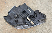 Laden Sie das Bild in den Galerie-Viewer, Frontscheinwerfer BMW X1 F48 7495003 Links Scheinwerfer Headlight SCH8329442042hu