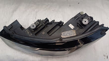 Laden Sie das Bild in den Galerie-Viewer, Frontscheinwerfer Audi A1 8XA941005 8XA941006 Xenon Rechts oder Links SCH1981331160wb