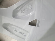 Load image into Gallery viewer, 1x Alufelge 17 Zoll 6.5" 5x112 46ET 5H0601025B VW Golf Viii Rim Wheel FEL8272562474gc