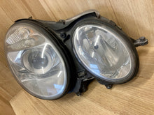 Laden Sie das Bild in den Galerie-Viewer, Frontscheinwerfer Mercedes-Benz W211 154360-01 Xenon Rechts Headlight SCH9236033697lh
