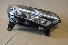 Laden Sie das Bild in den Galerie-Viewer, Frontscheinwerfer Dacia Sandero III Logan Jogger 260106343R Rechts Headlight