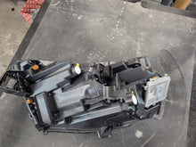 Load image into Gallery viewer, Frontscheinwerfer Skoda Kamiq 658941016 Rechts Scheinwerfer Headlight SCH6512469524zw