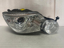 Laden Sie das Bild in den Galerie-Viewer, Frontscheinwerfer Skoda Yeti 5L1941016 Xenon Rechts Scheinwerfer Headlight