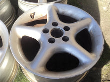 Laden Sie das Bild in den Galerie-Viewer, 4x Alufelge 15 Zoll 7.0" 5x100 35ET Glanz Weiß Rim Wheel FEL1812269490mj