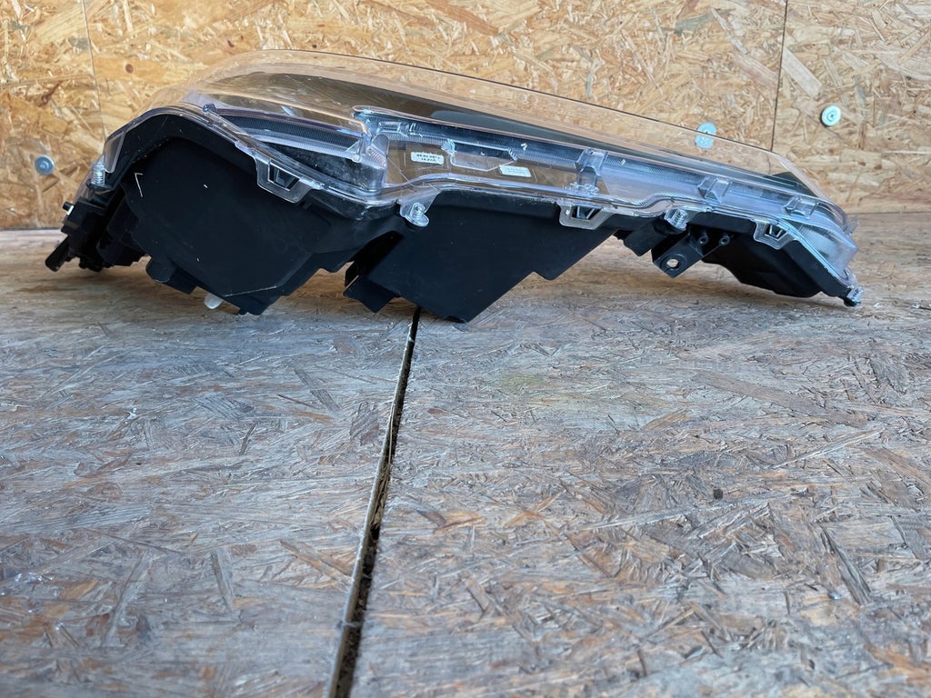 Frontscheinwerfer Toyota Corolla 81110-02X10 Rechts Scheinwerfer Headlight