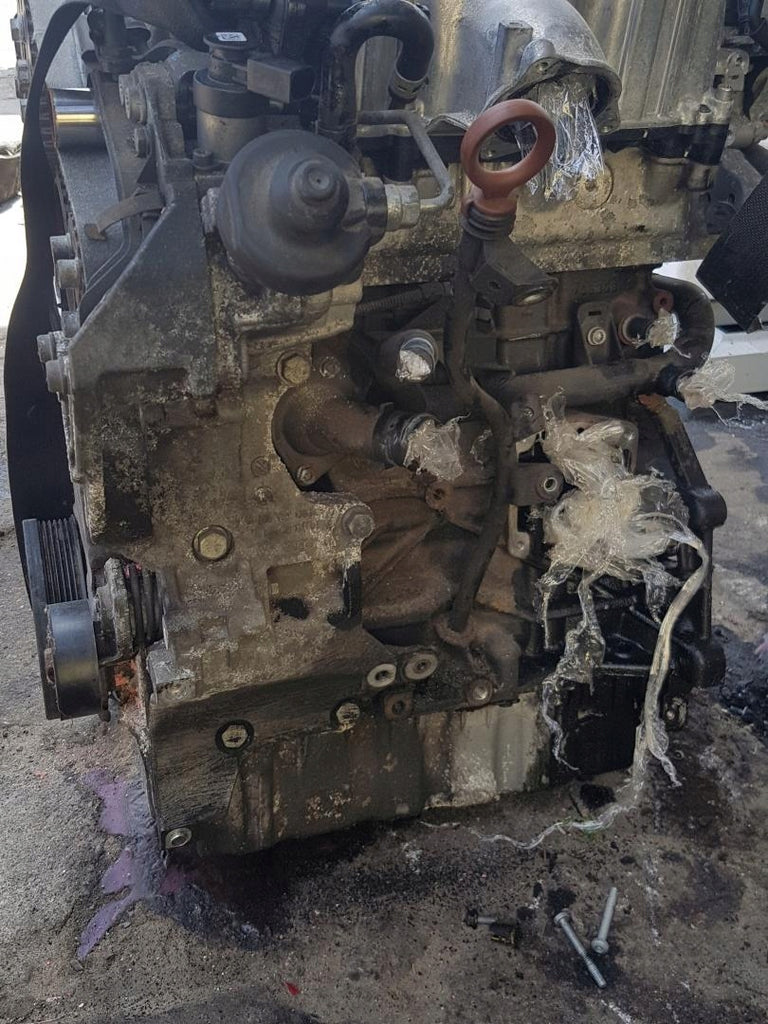 Motor VW Tiguan CBA 2.0 TDI Diesel Engine Komplett