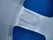 Load image into Gallery viewer, 1x Alufelge 20 Zoll 9.0" 5x112 38ET Glanz Silber 4KE601025S Audi E-Tron FEL7679539506vw