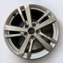 Load image into Gallery viewer, 1x Alufelge 17 Zoll 7.0&quot; 5x112 40ET 83A601025F Audi Q3 Rim Wheel