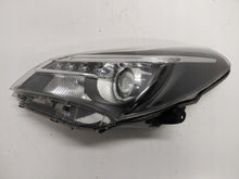 Laden Sie das Bild in den Galerie-Viewer, Frontscheinwerfer Toyota Yaris Links Scheinwerfer Headlight SCH3752259304nl