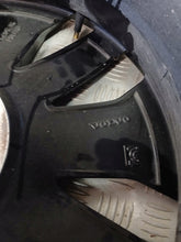 Laden Sie das Bild in den Galerie-Viewer, 1x Alufelge 19 Zoll 8.5" 5x108 56ET 32143628 Volvo Rim Wheel FEL3496215532kc