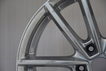 Load image into Gallery viewer, 1x Alufelge 18 Zoll 8.0" 5x114.3 40ET Glanz Silber KBA52922 BOR0016 Rim Wheel FEL3515301578vw