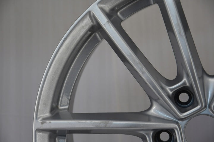 1x Alufelge 18 Zoll 8.0" 5x114.3 40ET Glanz Silber KBA52922 BOR0016 Rim Wheel FEL3515301578vw