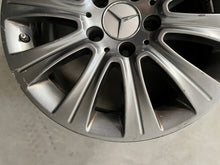 Laden Sie das Bild in den Galerie-Viewer, 1x Alufelge 16 Zoll 8.0&quot; 5x112 46ET Glanz Graphit A2124015802 Mercedes-Benz W212