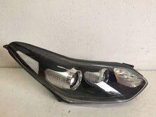 Load image into Gallery viewer, Frontscheinwerfer Kia Sportage IV 92102F1110 Ein Satz Scheinwerfer Headlight SCH3490306628ut