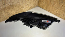 Laden Sie das Bild in den Galerie-Viewer, Frontscheinwerfer Ford Mondeo V Turnier I ES7313W030GD Rechts Headlight SCH5638284142qx