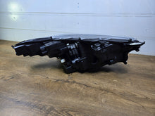 Load image into Gallery viewer, Frontscheinwerfer Toyota Yaris Links Scheinwerfer Headlight