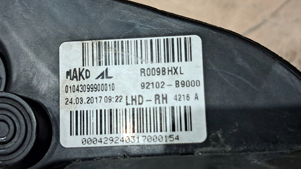 Frontscheinwerfer Hyundai I10 92102-B90000 Rechts Scheinwerfer Headlight