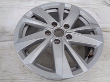 Laden Sie das Bild in den Galerie-Viewer, 1x Alufelge 16 Zoll 6.5" 5x112 48ET Glanz Silber 5TA601025Q VW Touran Rim Wheel FEL2450316348dq
