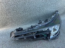 Laden Sie das Bild in den Galerie-Viewer, Frontscheinwerfer Toyota Corolla 81150-02S60 Links Scheinwerfer Headlight SCH5129043297gf