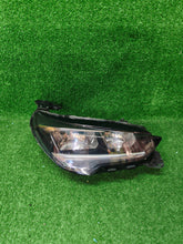 Laden Sie das Bild in den Galerie-Viewer, Frontscheinwerfer Opel Corsa F 39162649 Rechts Scheinwerfer Headlight SCH2314190660uk