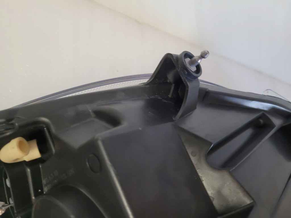 Frontscheinwerfer Ford Fiesta Rechts Scheinwerfer Headlight SCH7981871630np