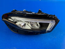 Load image into Gallery viewer, Frontscheinwerfer Mercedes-Benz W177 A1779064803 LED Rechts Headlight SCH2179771221un