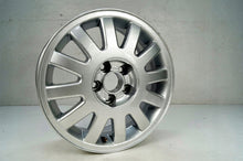 Laden Sie das Bild in den Galerie-Viewer, 1x Alufelge 15 Zoll 6.0&quot; 5x100 38ET Glanz Silber 8L0601025 Audi A3 Rim Wheel