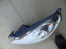 Laden Sie das Bild in den Galerie-Viewer, Frontscheinwerfer Opel Corsa D 13186381 89313290 Links Scheinwerfer Headlight SCH2082326599ot