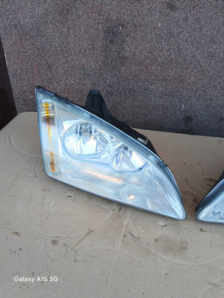 Frontscheinwerfer Ford Focus I Ein Satz Scheinwerfer Headlight SCH3428619046uv