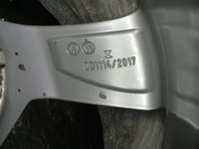 Laden Sie das Bild in den Galerie-Viewer, 1x Alufelge 17 Zoll 7.5" 5x112 38ET Glanz Silber 8W0601025 Audi B9 Rim Wheel FEL9518876099sw