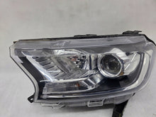 Laden Sie das Bild in den Galerie-Viewer, Frontscheinwerfer Ford Ranger 13W02930A Ein Stück (Rechts oder Links) Headlight SCH7729556317ta