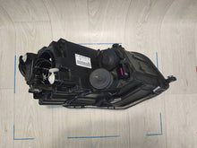 Load image into Gallery viewer, Frontscheinwerfer VW Caddy IV 2K1941015B 1ED01228601 Links Headlight SCH3415682229lv